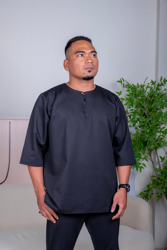Santai Kurta in Black